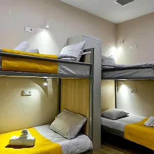 queen-hostel.alltbilisihotels.com/