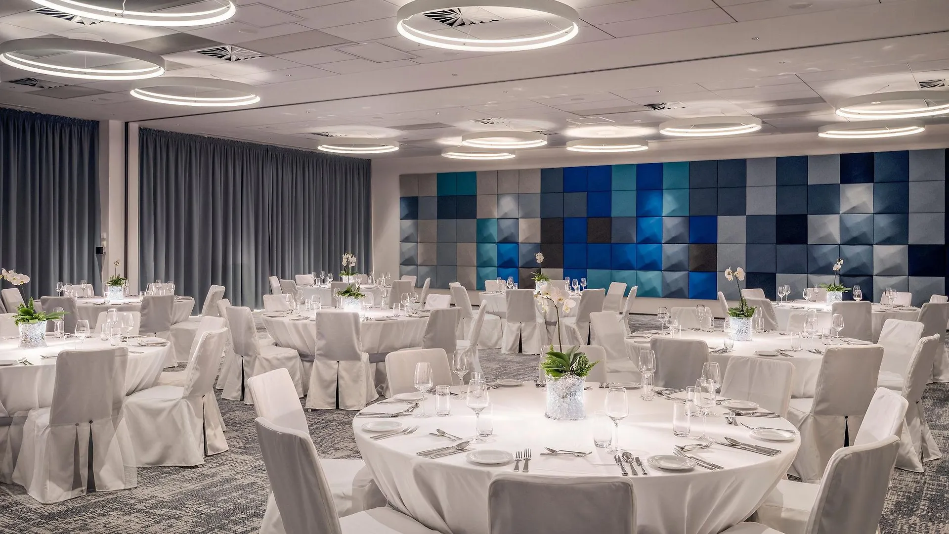 Courtyard By Marriott Brno