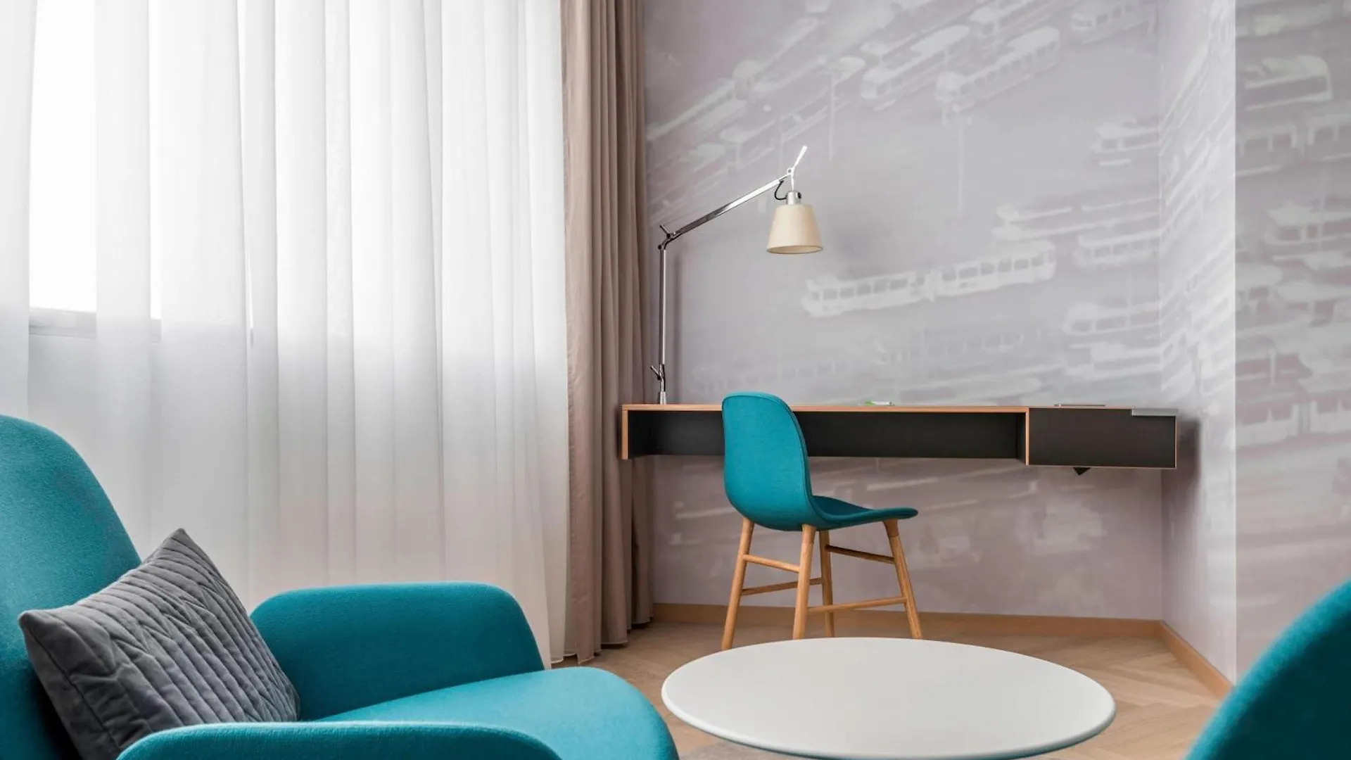 Courtyard By Marriott Brno 4*,